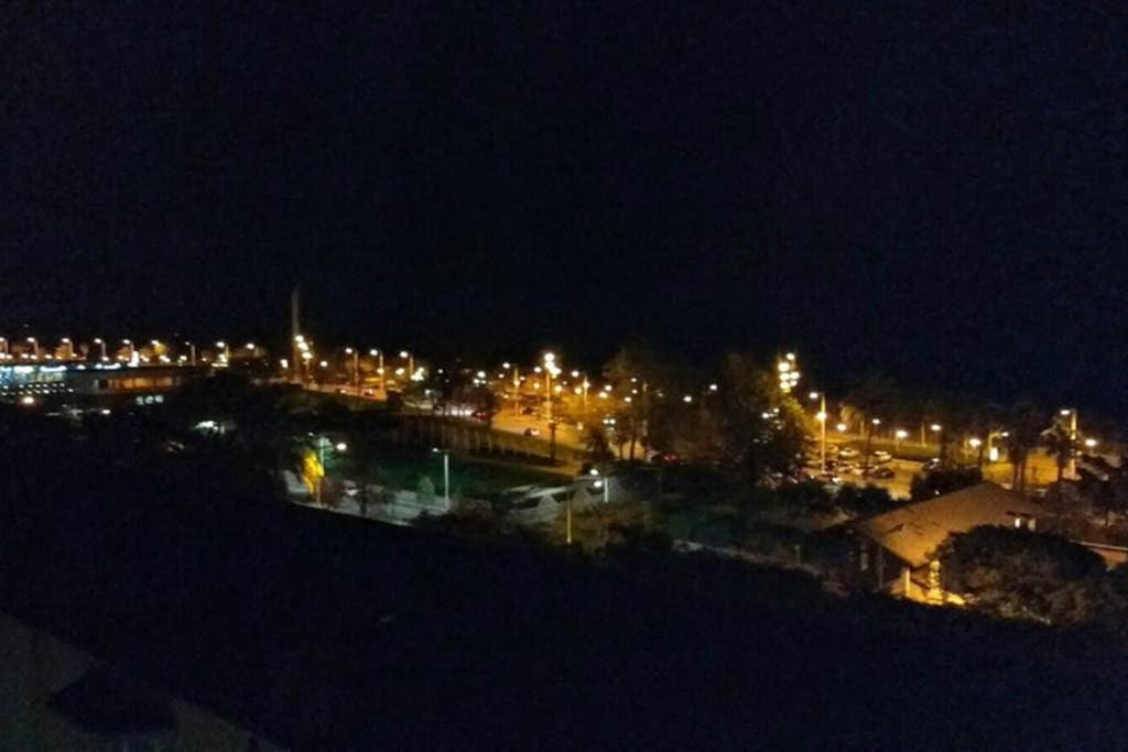 Sea Views & City Skyline Барселона Экстерьер фото